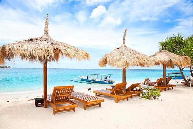 private beach gili islands