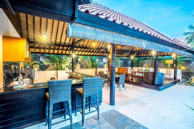 dinner at gili villa